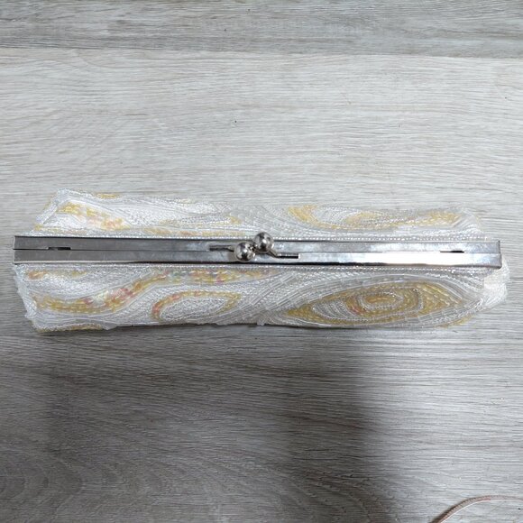 Vintage Sequins Clutch - Picture 4 of 7